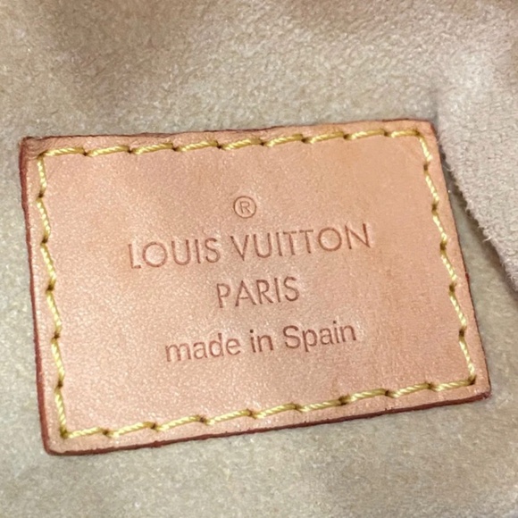 Authentic Louis Vuitton Artsy MM bag Monogram - Picture 13 of 16